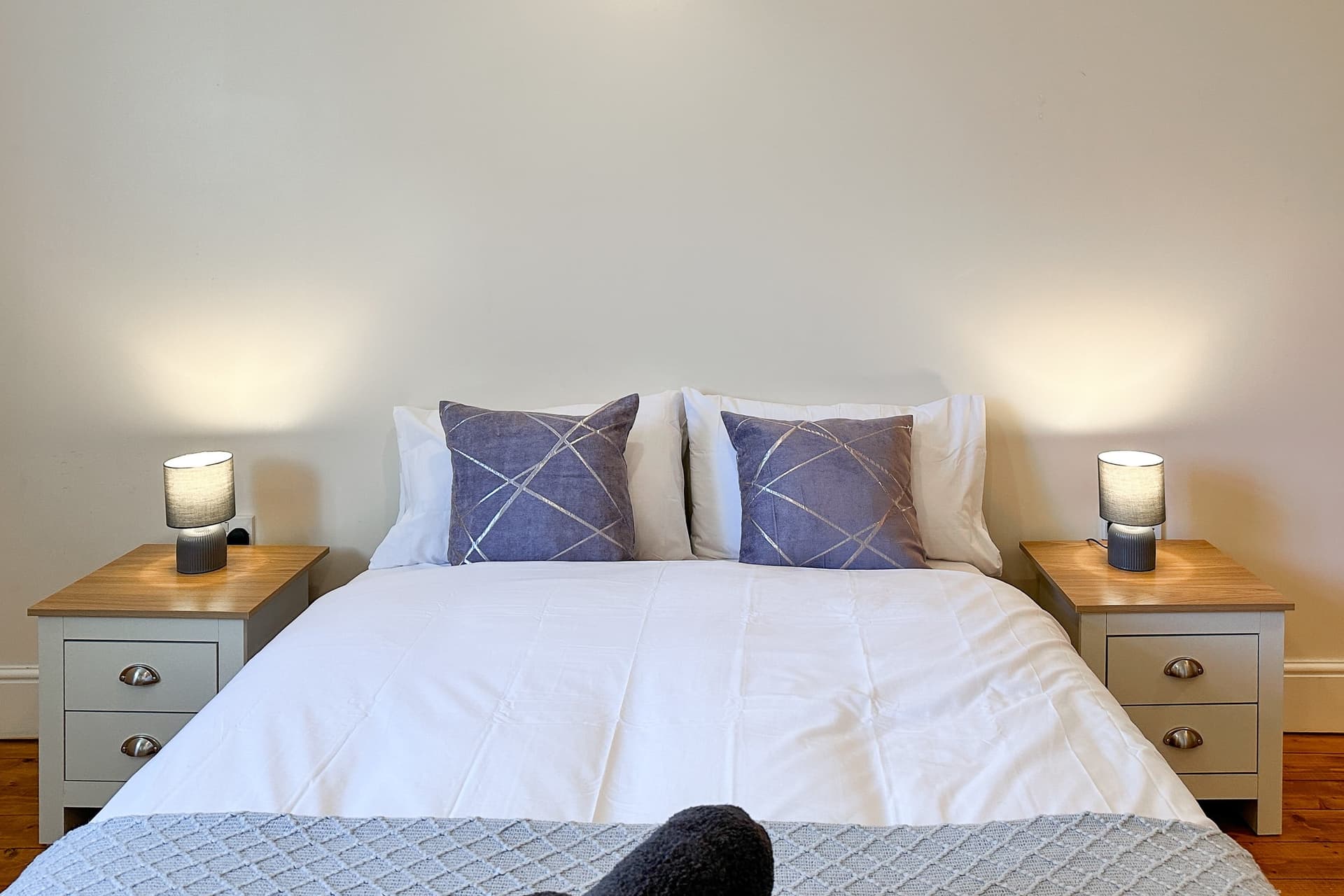 Whalley Range Hideaway 7mins to City with Parking - Image 4