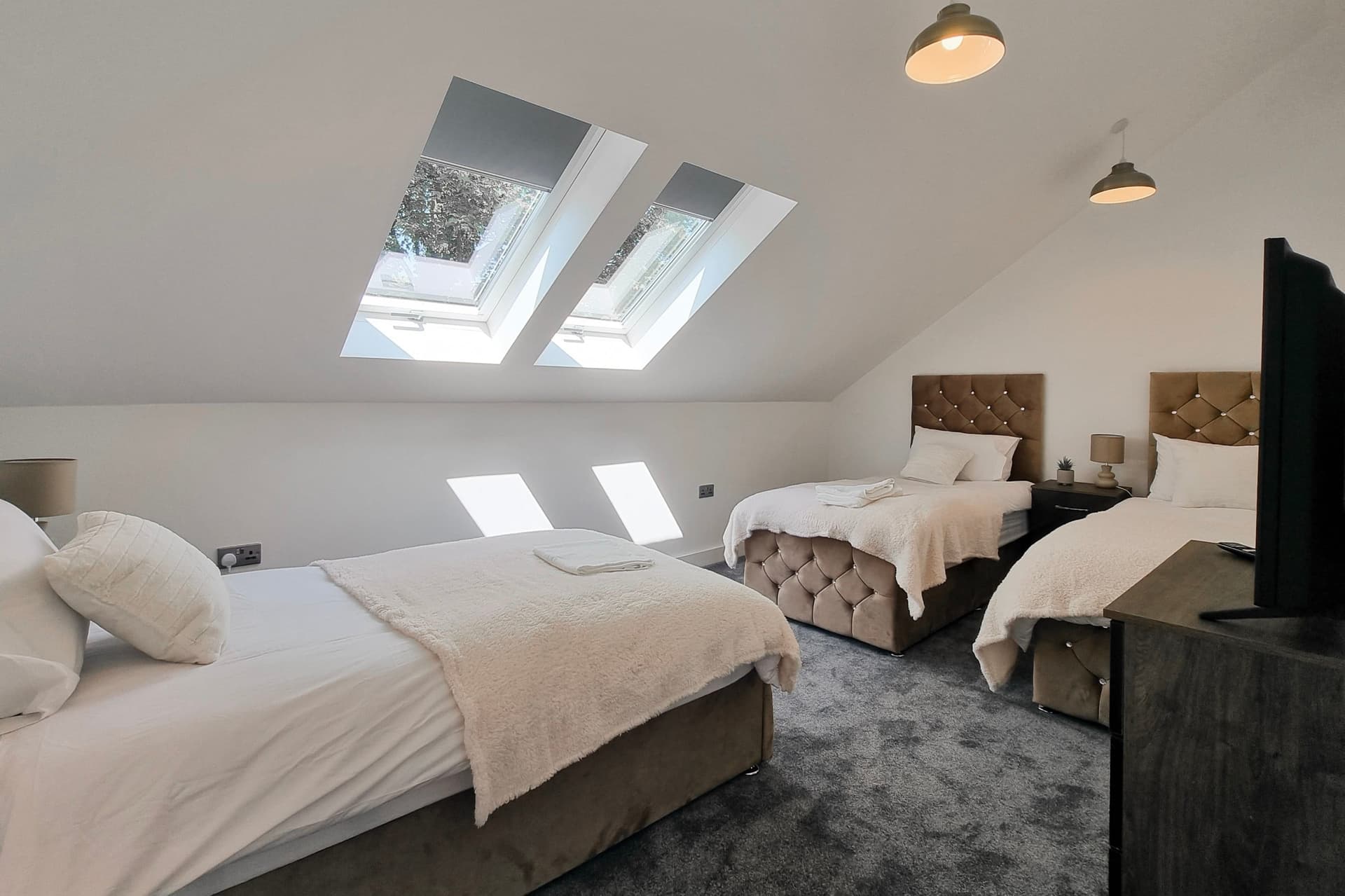 Harmony Living Modern New Build with Parking