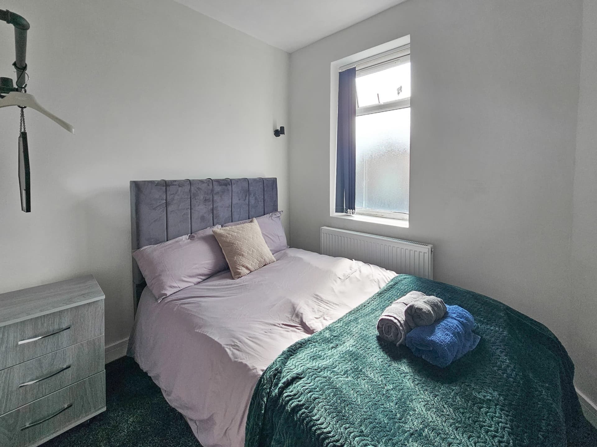 Selvedge Hideout 5min to City with Street parking